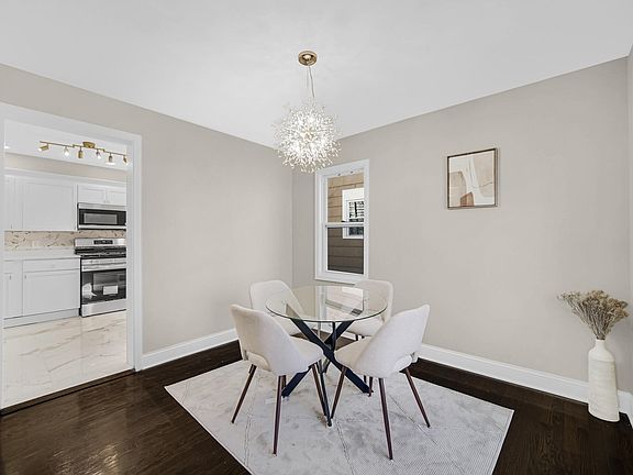 5th image of 357 Taft Pl