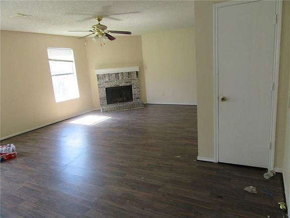 4th image of 302 Idlewyld Dr