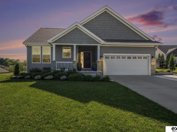 12204 N 152nd Cir, Bennington, NE 68007