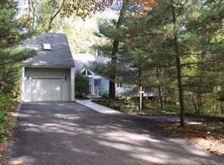 19355 Highland Dr, New Buffalo, MI 49117