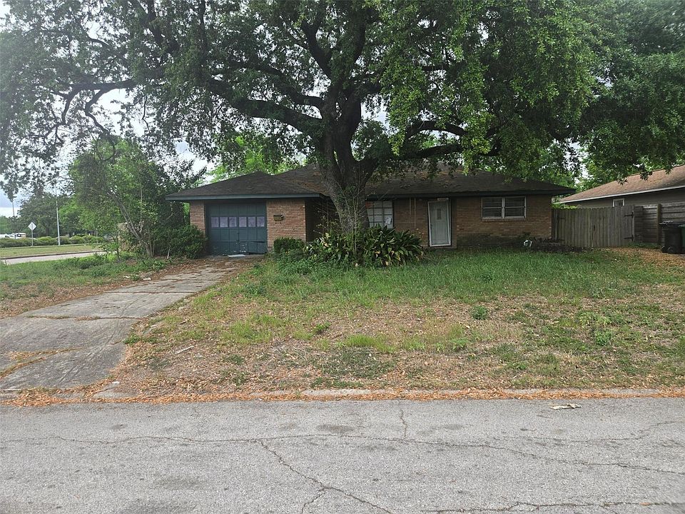 1st image of 2330 Saxon Dr