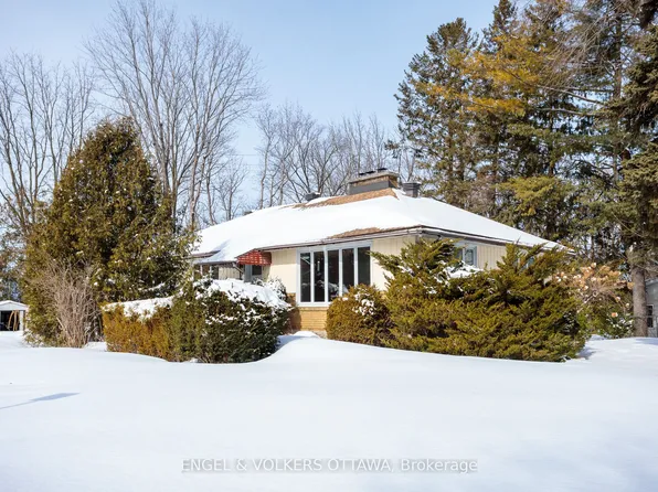 141 Rodney Cres, Ottawa, ON K1H 5K1