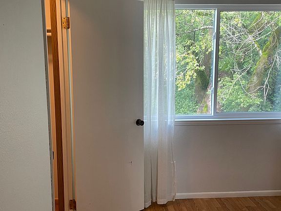 5th image of 127 Vista View Dr #127