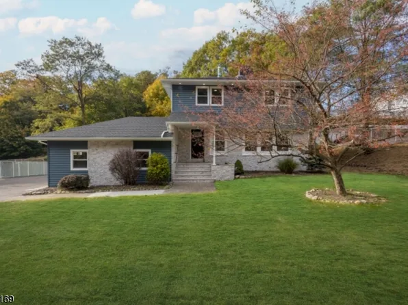 10 Mountain Ave, Woodland Park, NJ 07424