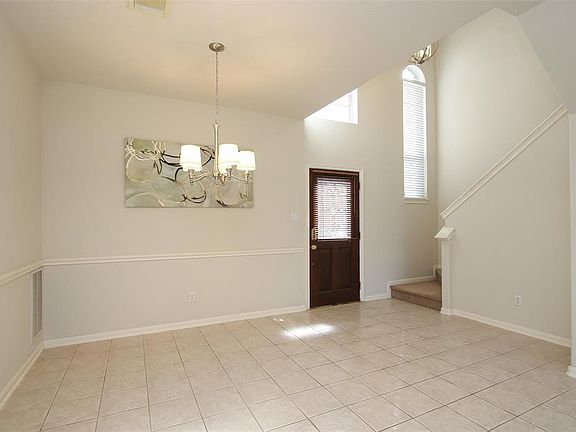 5th image of 11010 Creekline Glen Ct