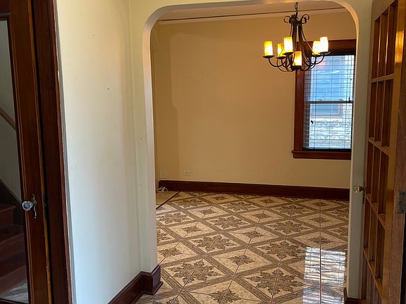 4th image of 1516 N Jackson St