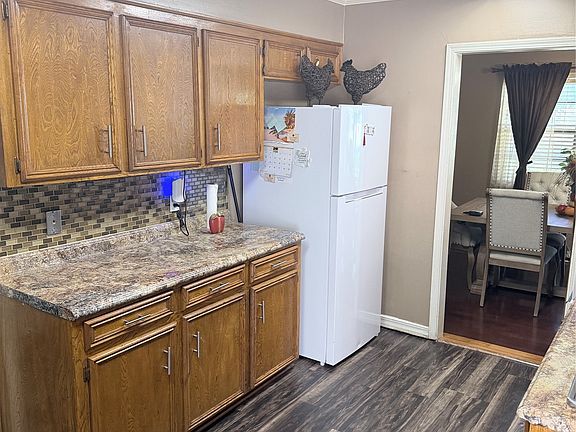 4th image of 4127 Ridgeway Ave