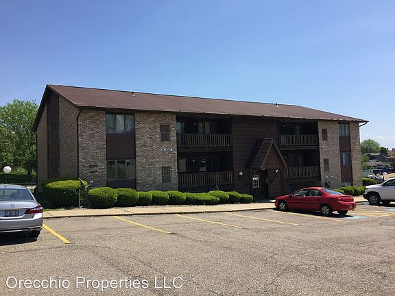 3rd image of 4409 Country Club Dr APT 45