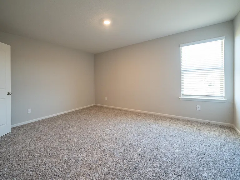 128 Emma Dr — Photo 13
