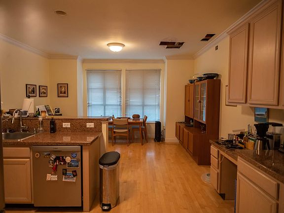 4th image of 230 Portola Dr