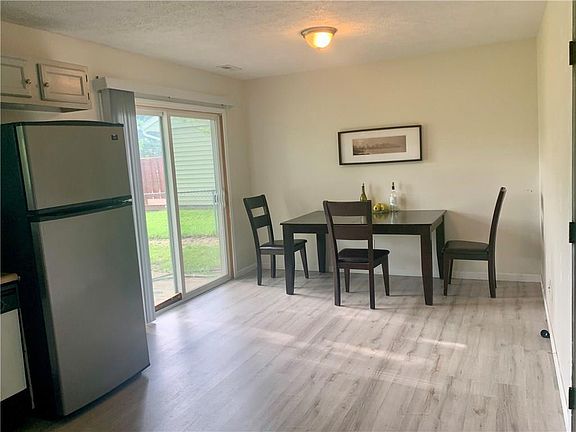 5th image of 4454 Aristocrat Cir