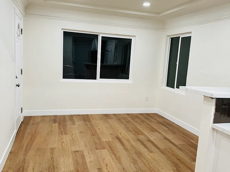 364 S McBride Ave — Photo 17