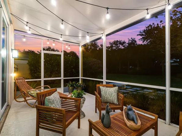 462 Capistrano Drive, Palm Beach Gardens, FL 33410