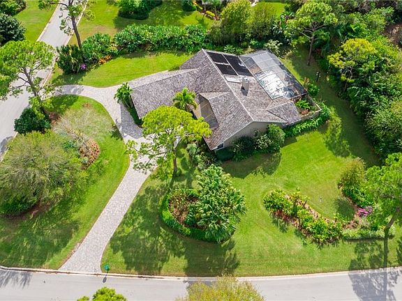 2nd image of 7927 Plantation Lakes Dr