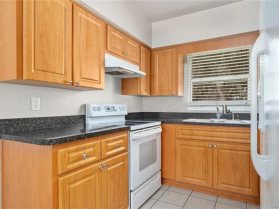 2nd image of 943 S Bel Air Dr