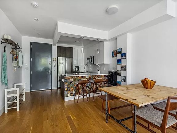 2nd image of 806 De Kalb Ave #5D