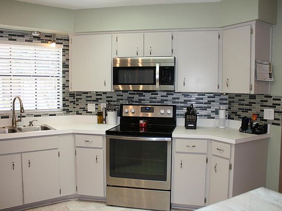 5th image of 6131 Sequoia Dr
