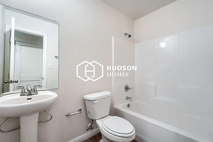 1714 E Cornell St — Photo 10