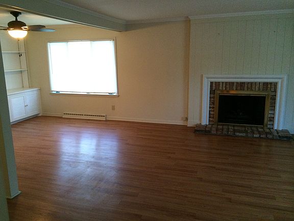 2nd image of 3840 Evans St