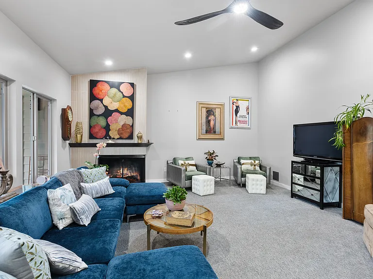 23401 Lakeview Dr #J304 — Photo 10