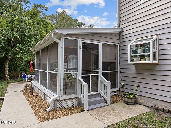3rd image of 102 Wistaria Circle