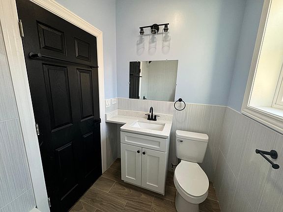 4th image of 1143 N Avers Ave #2