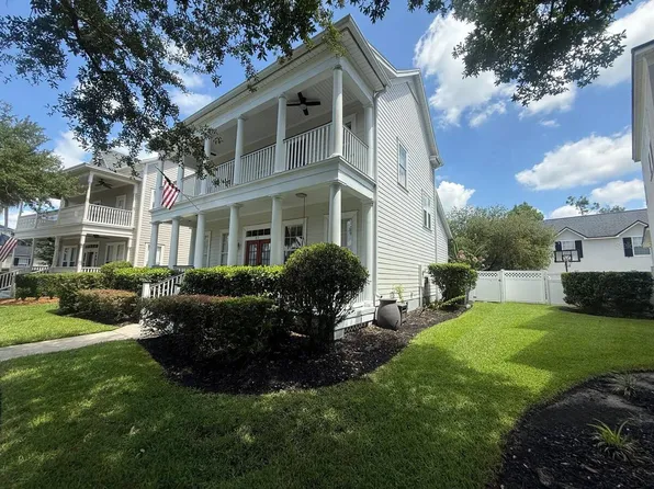 813 Oak Shadows Rd, Celebration, FL 34747