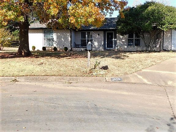 2nd image of 1806 W 18th Ct