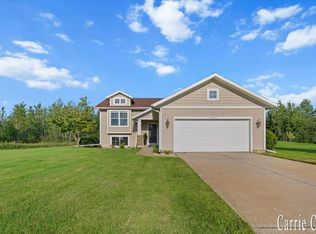 9764 Hessler Xing, Rockford, MI 49341