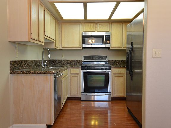 3rd image of 6469 Little Pine Way