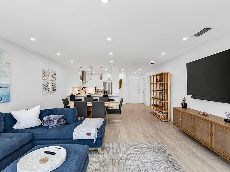 120 N Ocean Blvd #203 — Photo 14