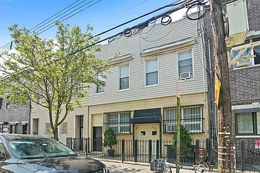 658 Woodward Avenue  image 1 of 35