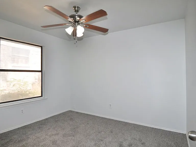 205 Juniper Dr — Photo 17