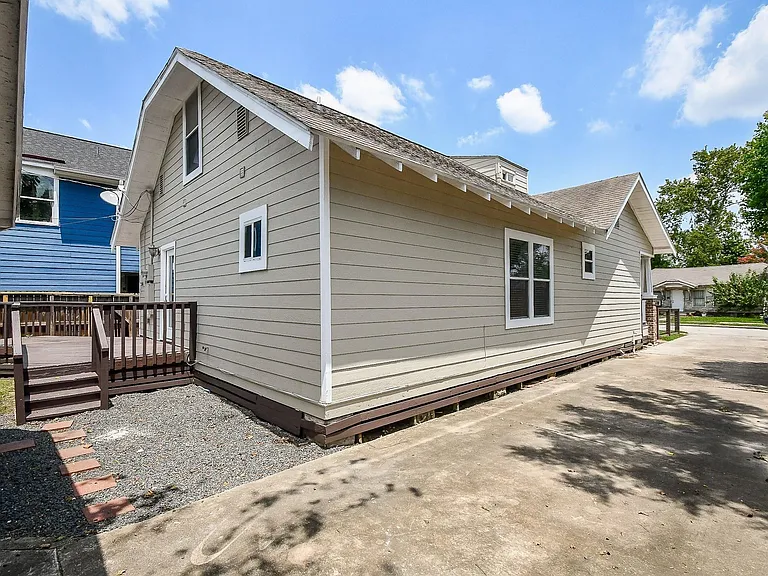 1307 Walton St — Photo 31