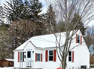 7 Pelican Ave, Worcester, MA 01605