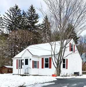 7 Pelican Ave, Worcester, MA, 01605