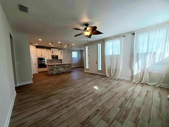 3rd image of 37 Sandy Beach Way