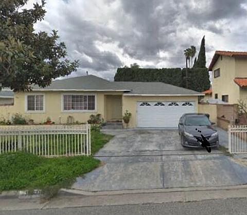 1st image of 15609 Harvest Ave