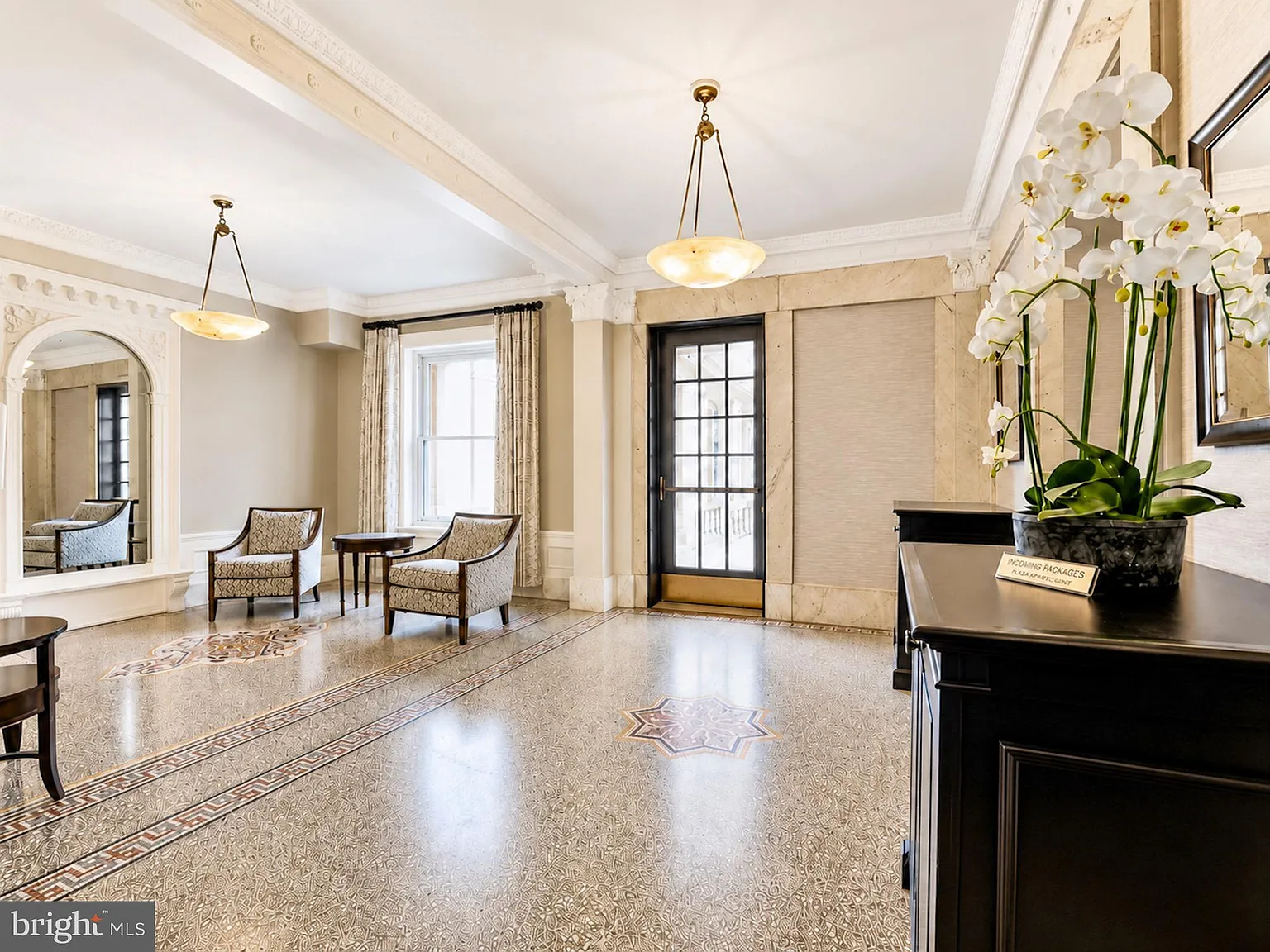 Kalorama Court — Photo 2
