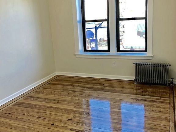 4th image of 4414 47th Ave APT C2