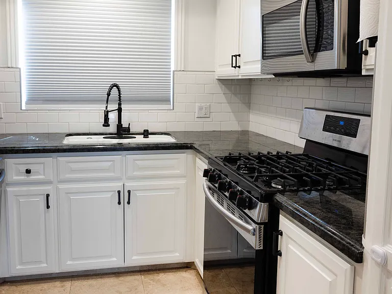 908 W Foothill Blvd #C — Photo 6