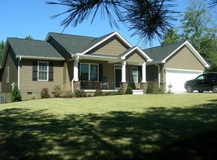 407 Cottage Grove Ln, Seneca, SC 29678