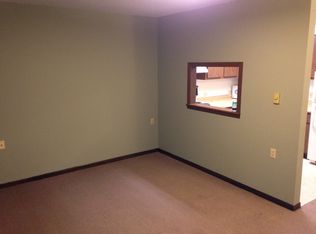 407 Washington St APT B, Elgin, IA 52141