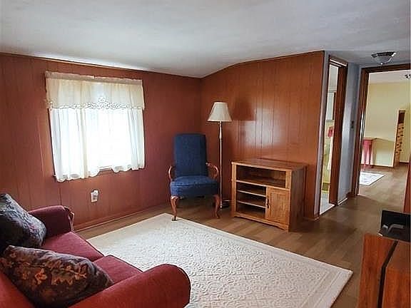 4th image of 3550 Salisbury Ave