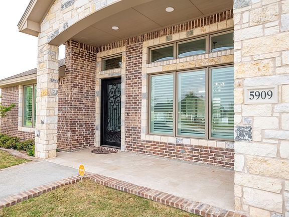 3rd image of 5909 Dunbarton Oaks Blvd