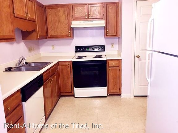 4th image of 25 Meadowood Glen Way #76
