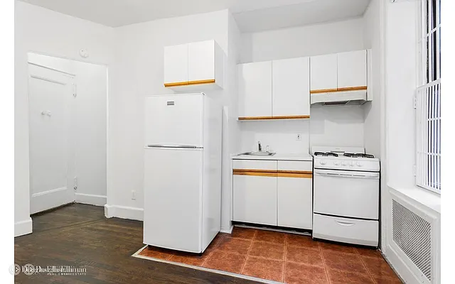 Rented by Douglas Elliman | media 11