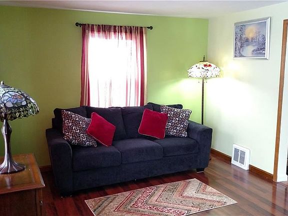 4th image of 25 Beale Ave