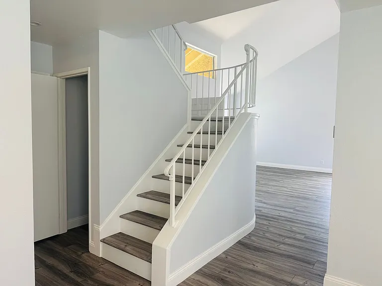 1435 Spyglass Way — Photo 9