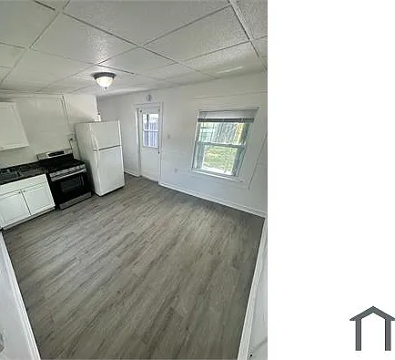 Studio, 200 sqft, $1,300 — Photo 2